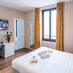 Globo Suite-correnti מלון 3*