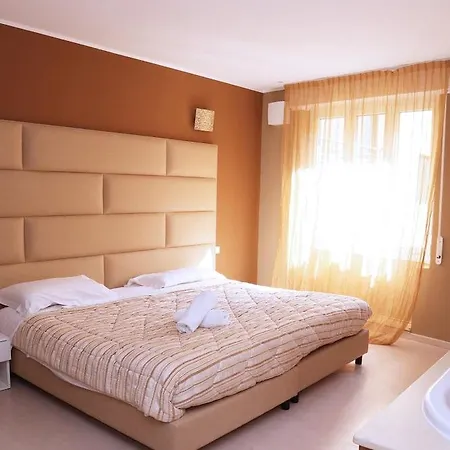 Globo Suite-correnti Hotel