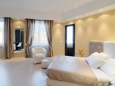 Globo Suite-correnti ホテル サンレモ