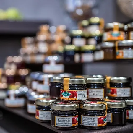 Globo Suite-correnti Hotel