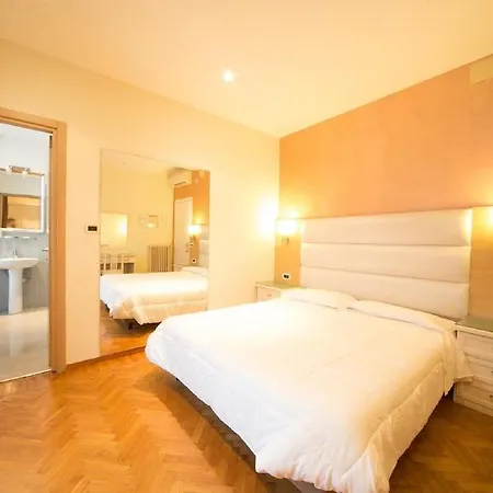 Globo Suite-correnti Otel Sanremo