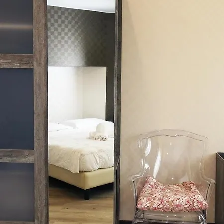 Globo Suite-correnti Otel 3*