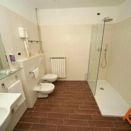 Globo Suite-correnti Otel Sanremo