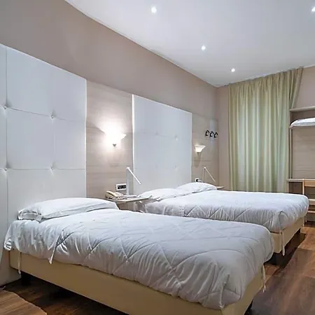 Globo Suite-correnti Hotel 3*