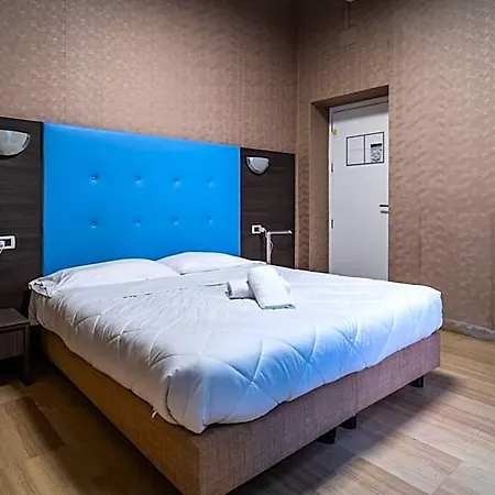 Globo Suite-correnti Hotel 3*
