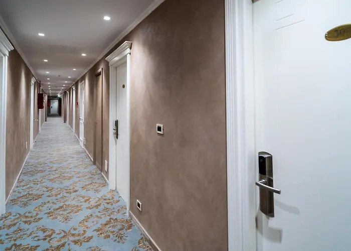 Globo Suite-correnti ホテル 3*