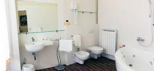 Hotel Globo Suite-correnti 3*